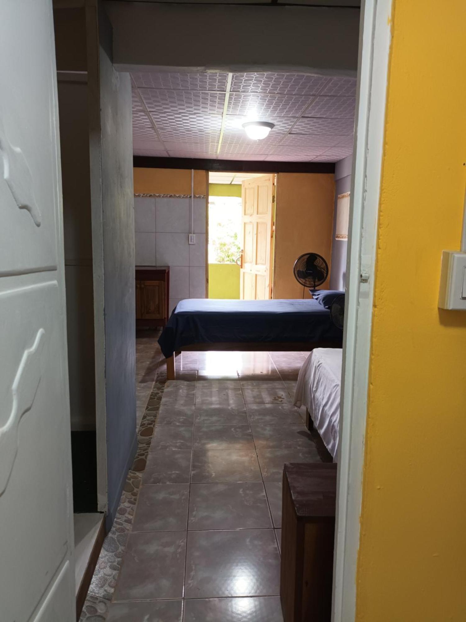 Gia'S Garage & Home For Bocas Travelers Almirante Екстер'єр фото